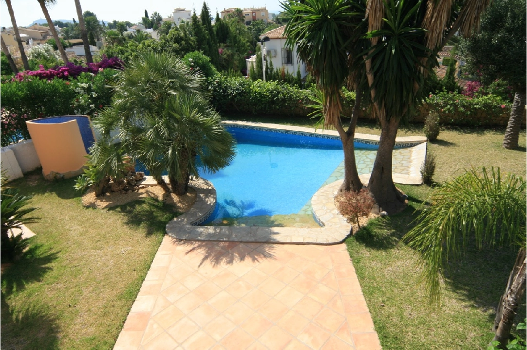 villa en Moraira en venta, superficie 300 m², aire acondicionado, parcela 800 m², 4 dormitorios, 3 banos, piscina, ref.: CA-H-1299-AMB-20