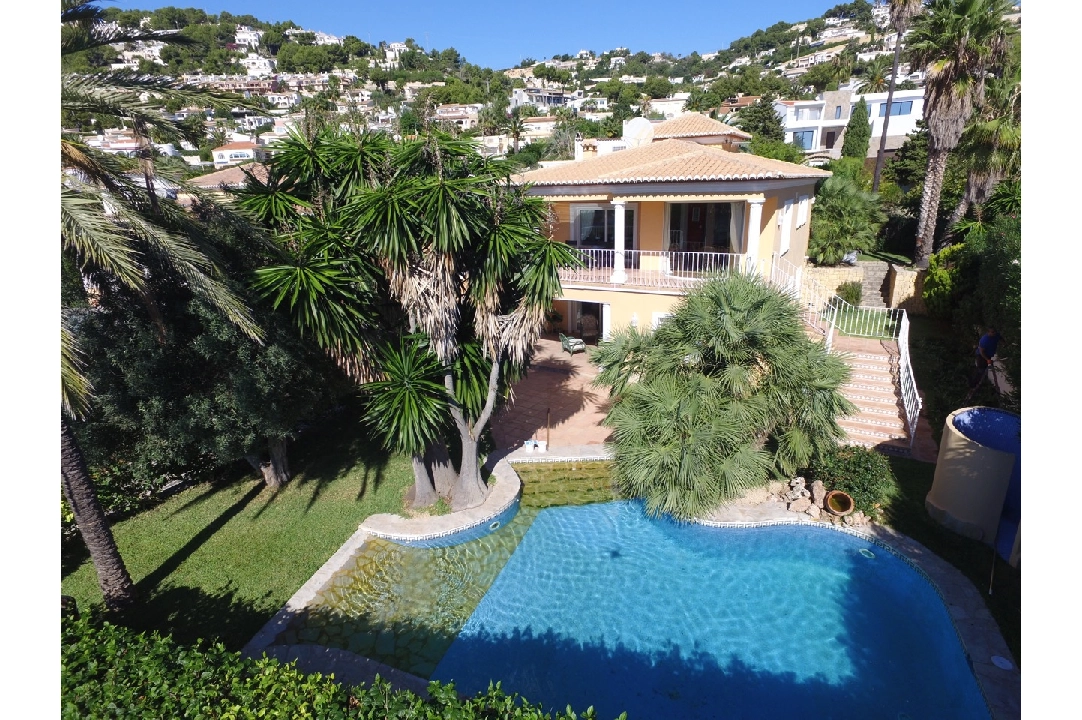 villa en Moraira en venta, superficie 300 m², aire acondicionado, parcela 800 m², 4 dormitorios, 3 banos, piscina, ref.: CA-H-1299-AMB-4