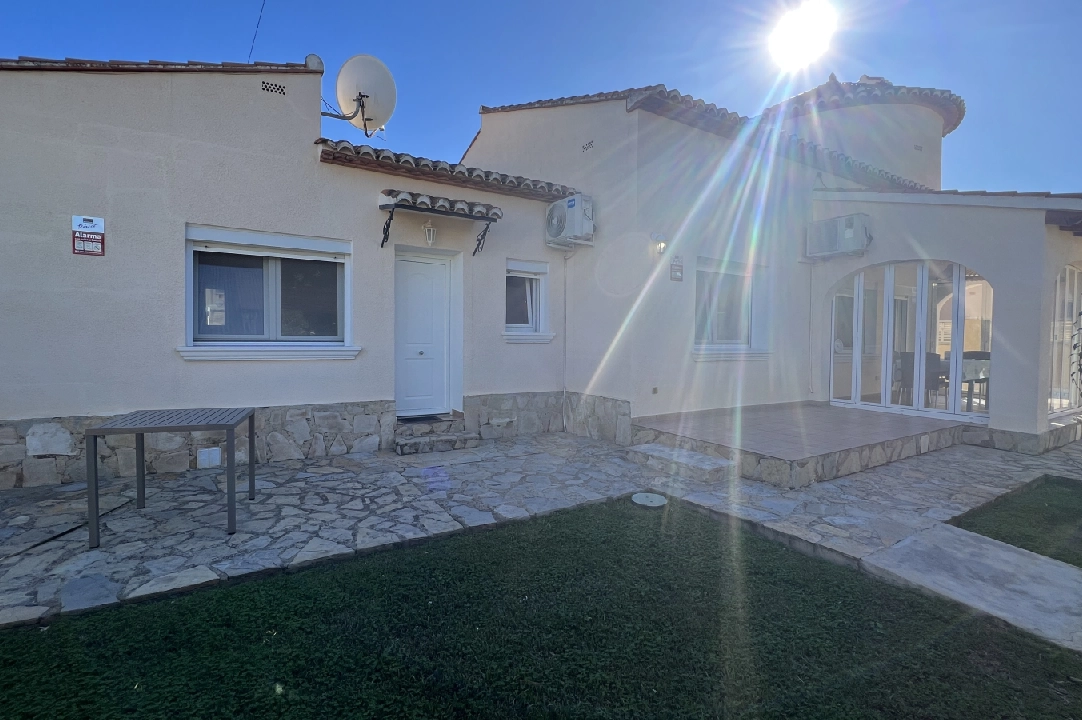 villa en Els Poblets en venta, superficie 130 m², ano de construccion 2000, estado neat, + calefaccion central, aire acondicionado, parcela 545 m², 4 dormitorios, 2 banos, piscina, ref.: AS-2721-14