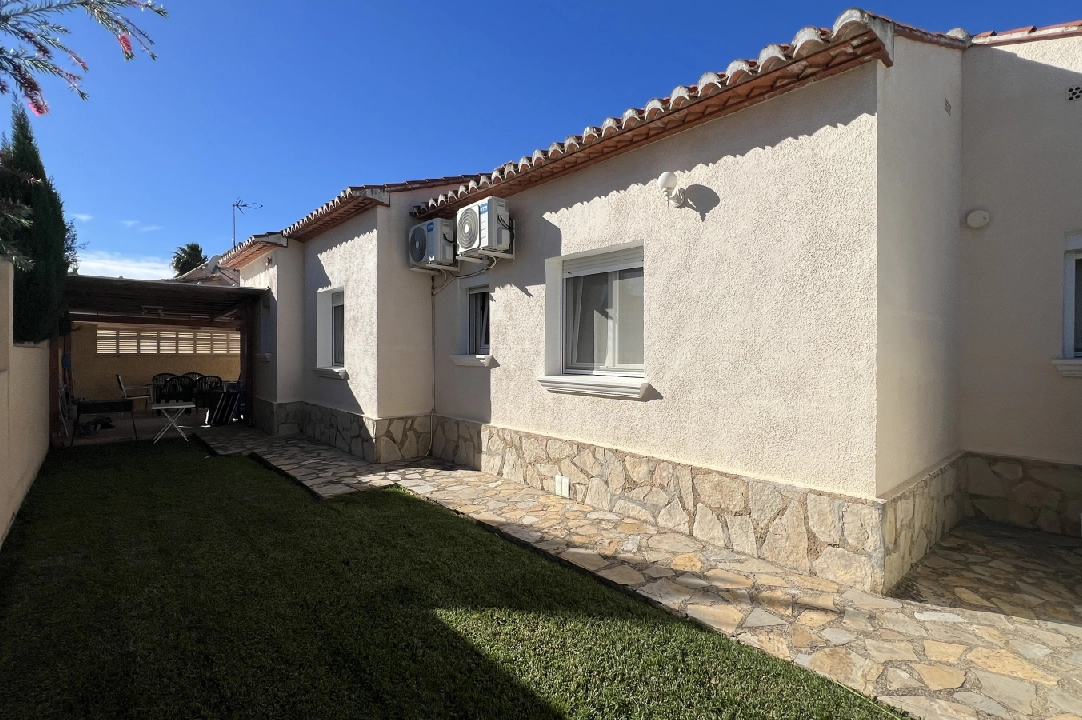 villa en Els Poblets en venta, superficie 130 m², ano de construccion 2000, estado neat, + calefaccion central, aire acondicionado, parcela 545 m², 4 dormitorios, 2 banos, piscina, ref.: AS-2721-19