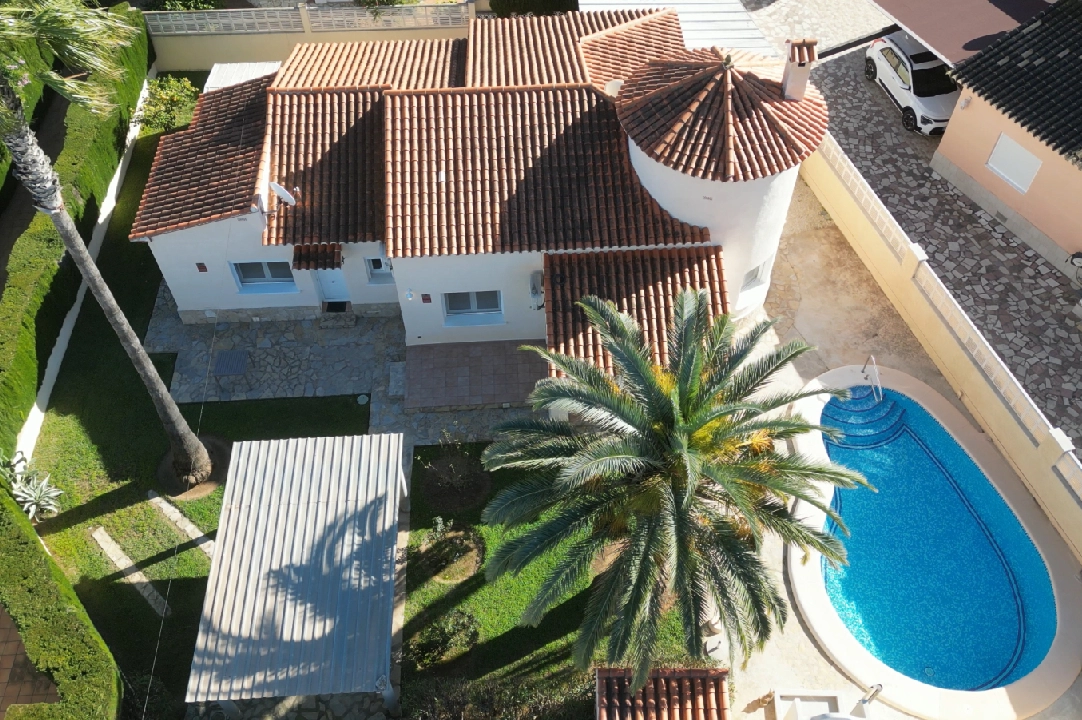 villa en Els Poblets en venta, superficie 130 m², ano de construccion 2000, estado neat, + calefaccion central, aire acondicionado, parcela 545 m², 4 dormitorios, 2 banos, piscina, ref.: AS-2721-2