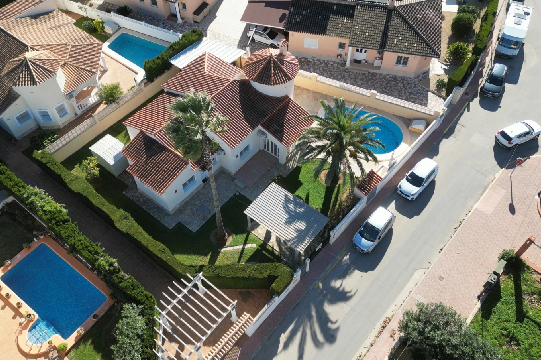 villa en Els Poblets en venta, superficie 130 m², ano de construccion 2000, estado neat, + calefaccion central, aire acondicionado, parcela 545 m², 4 dormitorios, 2 banos, piscina, ref.: AS-2721-3