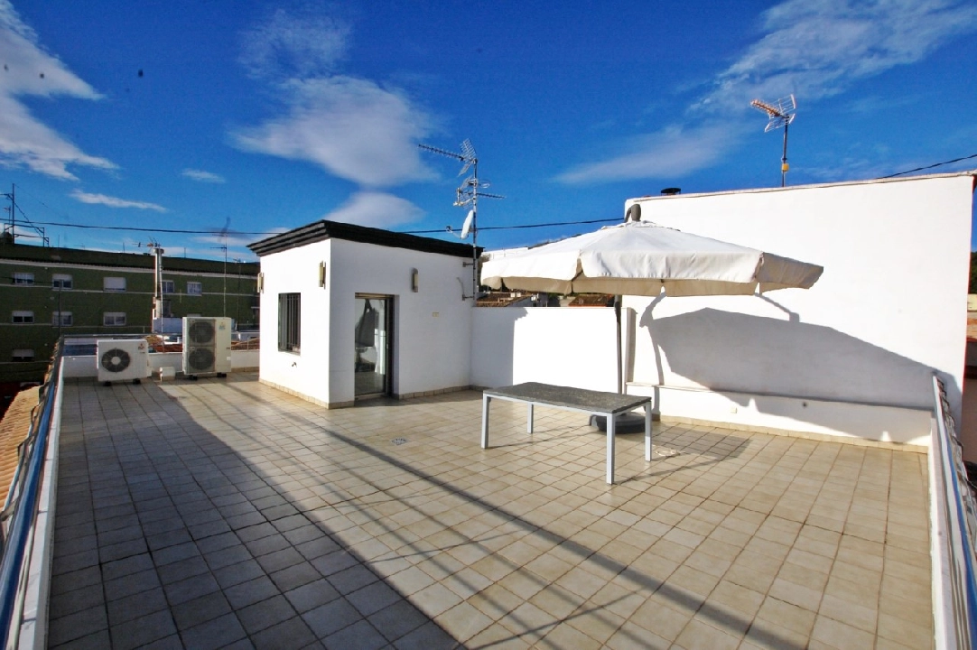 casa de pueblo en Oliva en venta, superficie 339 m², ano de construccion 2008, + calefaccion suelo, aire acondicionado, parcela 122 m², 4 dormitorios, 4 banos, piscina, ref.: O-V78914-39