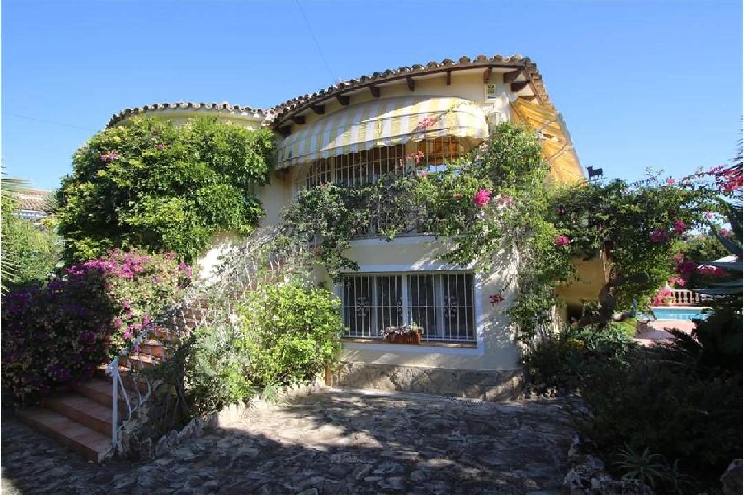villa en Benissa en venta, superficie 372 m², parcela 3082 m², 4 dormitorios, 5 banos, piscina, ref.: COB-3306-13