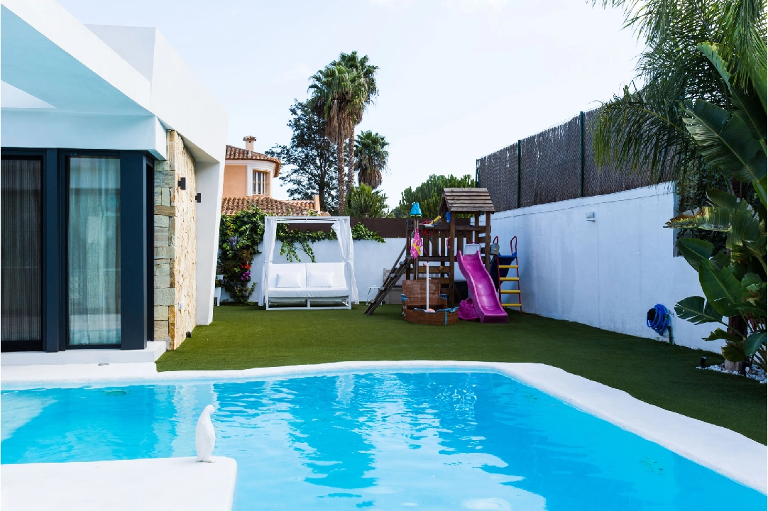 villa en Denia(La Pedrera) en venta, superficie 318 m², aire acondicionado, parcela 800 m², 3 dormitorios, 3 banos, ref.: BP-8072DEN-16