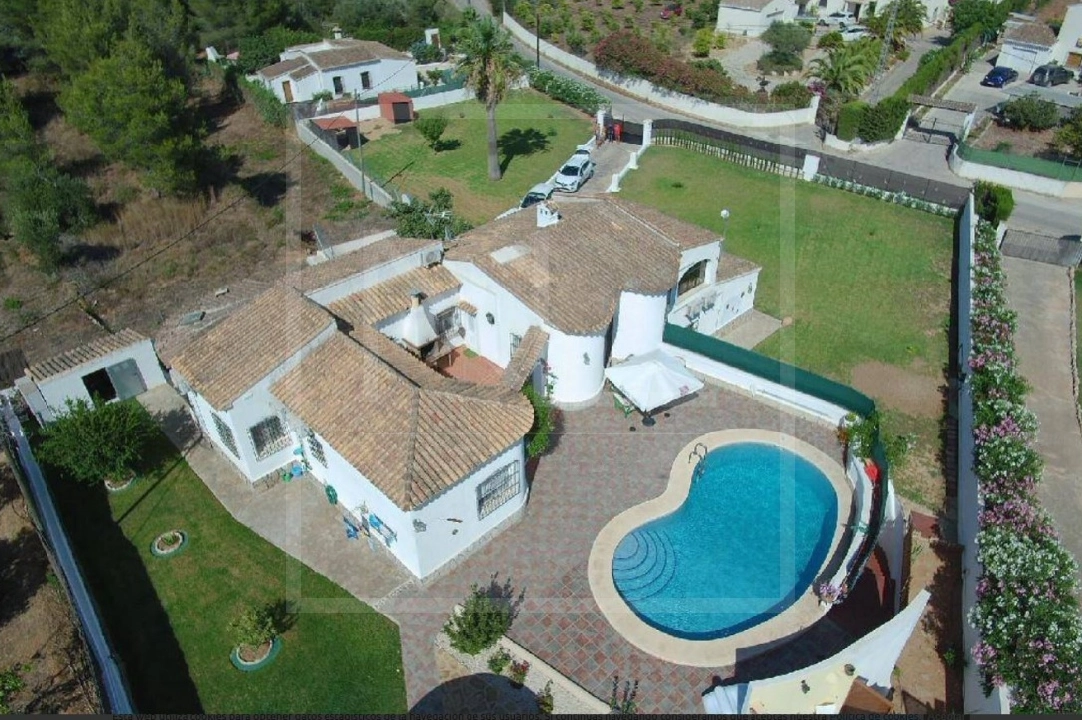 villa en Javea en venta, superficie 313 m², + calefaccion central, parcela 2124 m², 4 dormitorios, 3 banos, piscina, ref.: NL-NLD1420-2