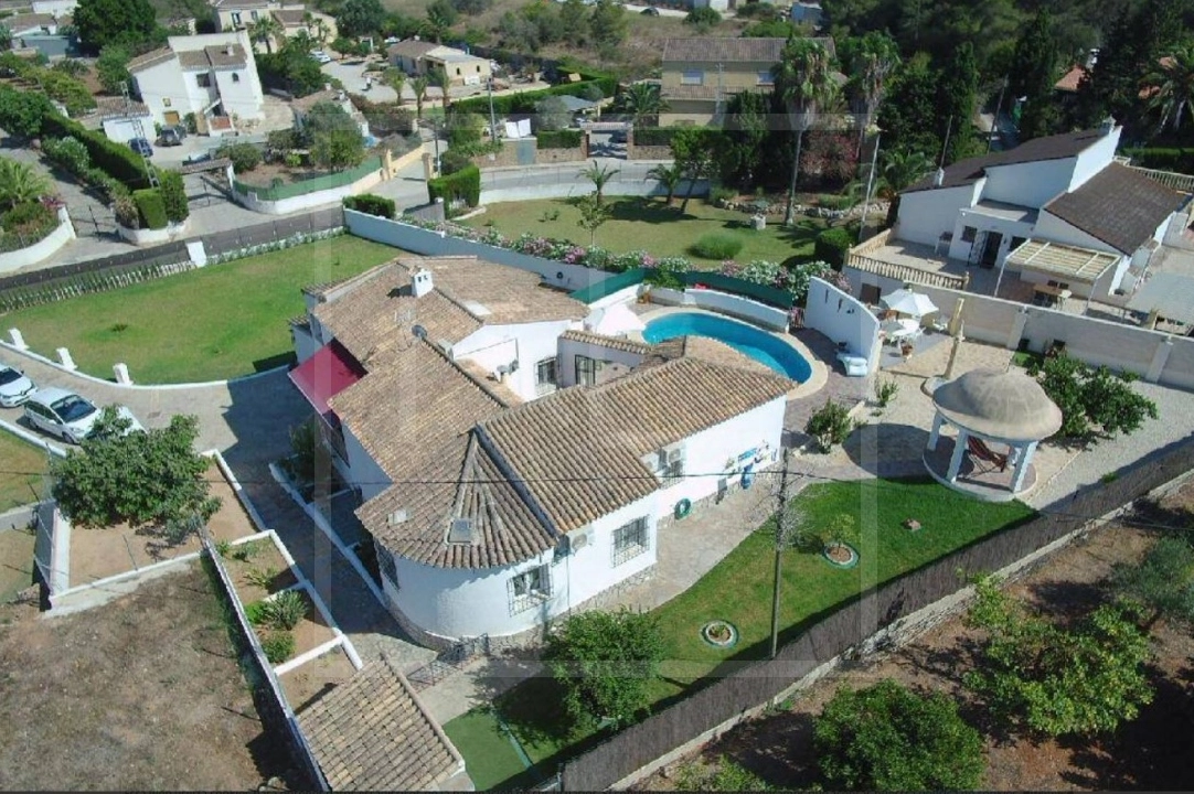 villa en Javea en venta, superficie 313 m², + calefaccion central, parcela 2124 m², 4 dormitorios, 3 banos, piscina, ref.: NL-NLD1420-26