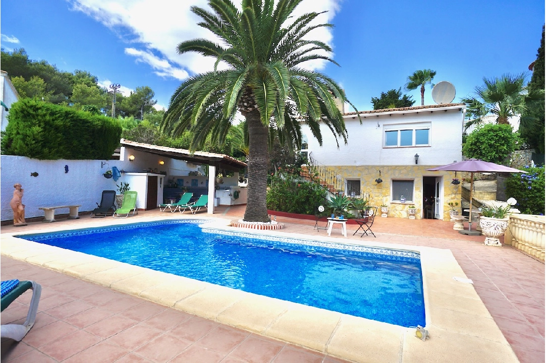 villa en Moraira(Arnella) en venta, superficie 176 m², parcela 829 m², 3 dormitorios, 3 banos, piscina, ref.: CA-H-1668-AMBE-25