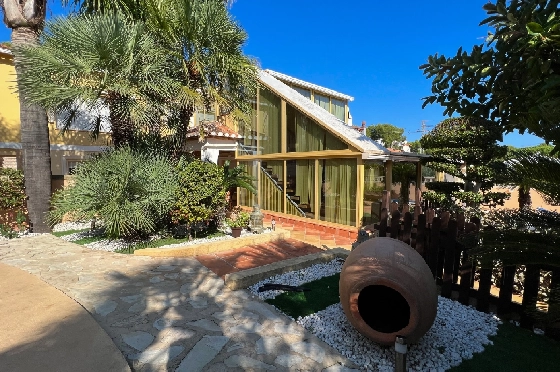 Villa in Denia zu vermieten, Wohnfläche 200 m², Zustand gepflegt, + Zentralheizung, Klimaanlage, Grundstück 900 m², 3 Schlafzimmer, 2 Badezimmer, Pool, ref.: D-0123-21