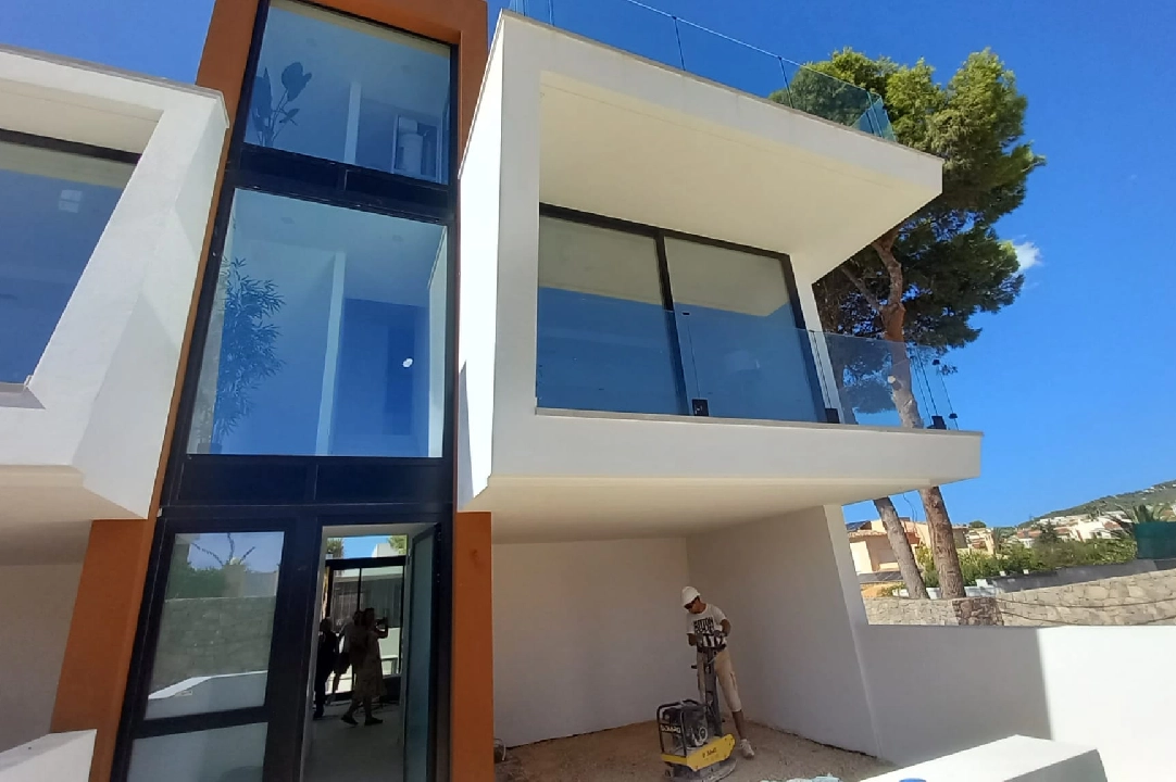 villa en Calpe en venta, superficie 132 m², aire acondicionado, parcela 141 m², 3 dormitorios, 3 banos, piscina, ref.: BI-CA.H-460-1