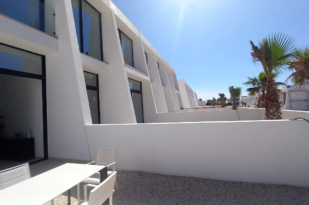 villa en Calpe en venta, superficie 132 m², aire acondicionado, parcela 141 m², 3 dormitorios, 3 banos, piscina, ref.: BI-CA.H-460-2