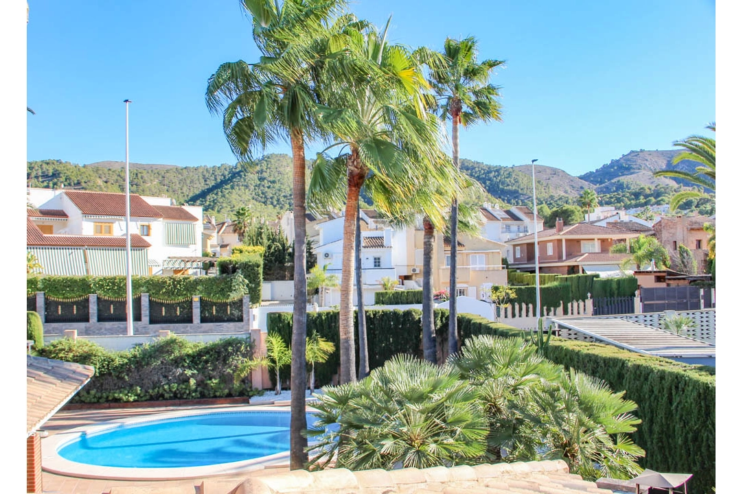 villa en Benidorm(de Napoles) en venta, superficie 642 m², aire acondicionado, parcela 1853 m², 7 dormitorios, 6 banos, piscina, ref.: BP-7035BED-1