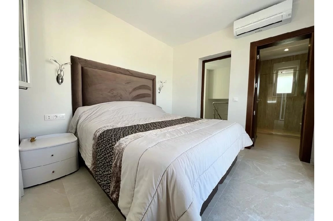 villa en Javea en venta, superficie 220 m², aire acondicionado, 4 dormitorios, 4 banos, piscina, ref.: BS-83215820-28