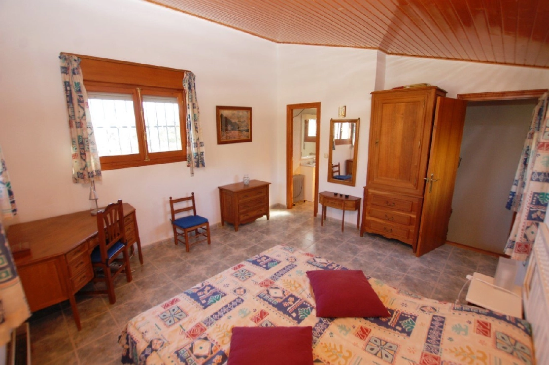 villa en Beniarbeig en venta, superficie 226 m², ano de construccion 1972, + estufa, aire acondicionado, parcela 4892 m², 3 dormitorios, 3 banos, ref.: O-V65714D-25