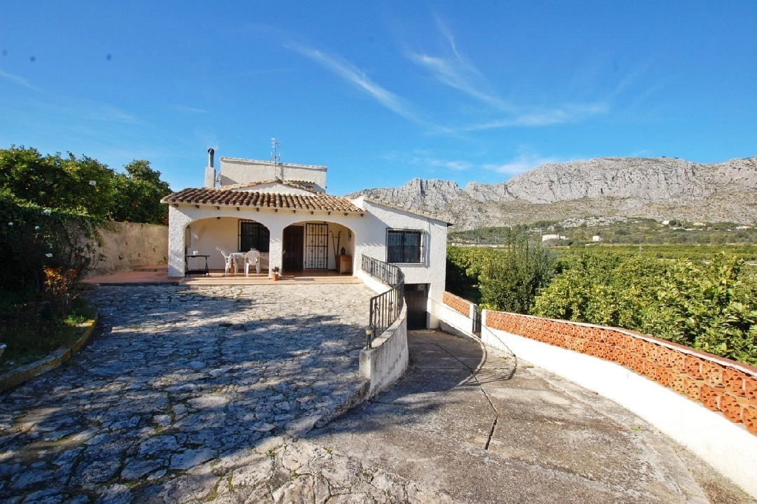 villa en Beniarbeig en venta, superficie 226 m², ano de construccion 1972, + estufa, aire acondicionado, parcela 4892 m², 3 dormitorios, 3 banos, ref.: O-V65714D-3