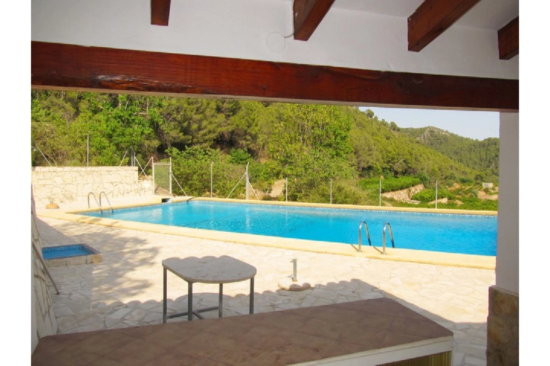 villa en Adsubia en venta, superficie 550 m², ano de construccion 1990, + estufa, aire acondicionado, parcela 37000 m², 4 dormitorios, 3 banos, piscina, ref.: O-V24614D-16