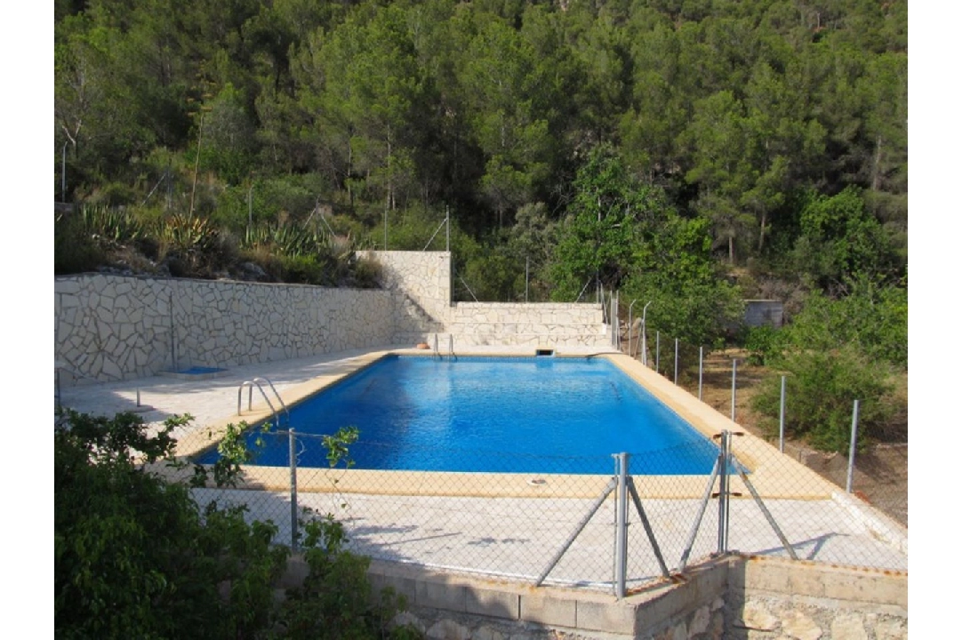 villa en Adsubia en venta, superficie 550 m², ano de construccion 1990, + estufa, aire acondicionado, parcela 37000 m², 4 dormitorios, 3 banos, piscina, ref.: O-V24614D-8