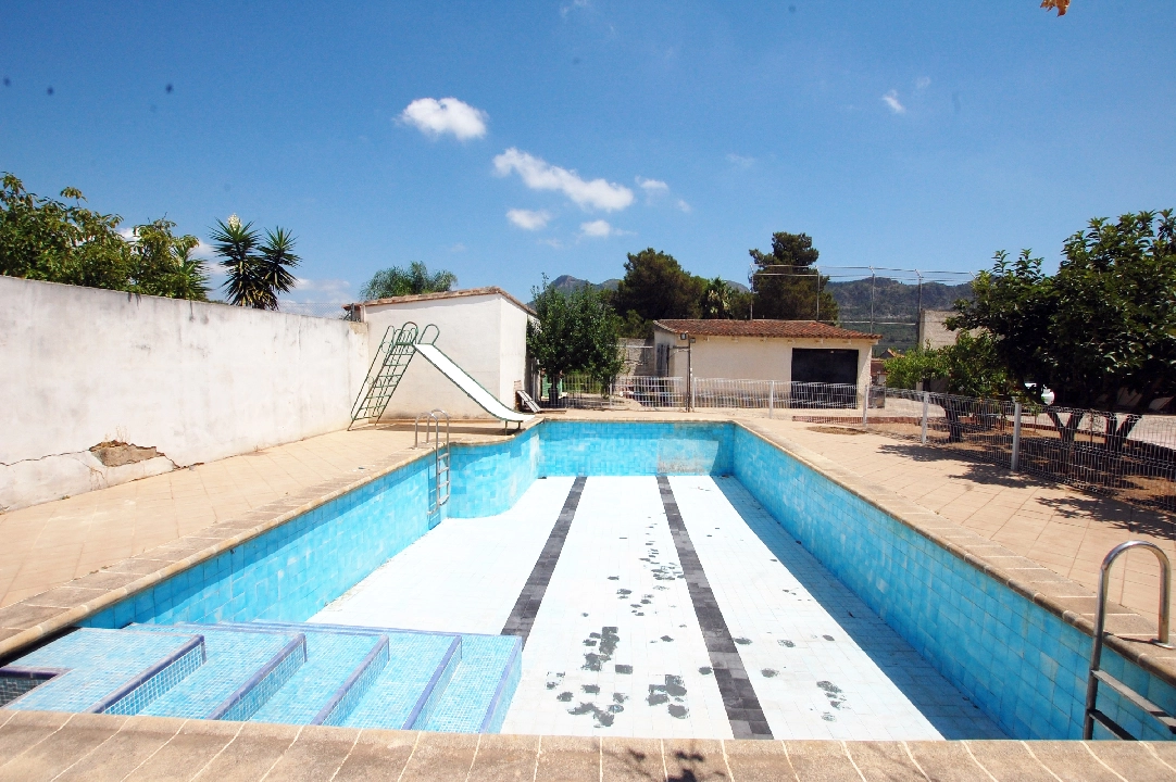 villa en Gandia en venta, superficie 380 m², ano de construccion 1980, + KLIMA, aire acondicionado, parcela 4092 m², 7 dormitorios, 3 banos, piscina, ref.: O-V82114D-2