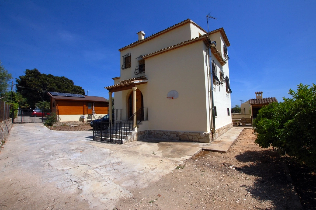 villa en Pego en venta, superficie 289 m², ano de construccion 1985, + calefaccion central, aire acondicionado, parcela 4300 m², 5 dormitorios, 3 banos, piscina, ref.: O-V86714D-17