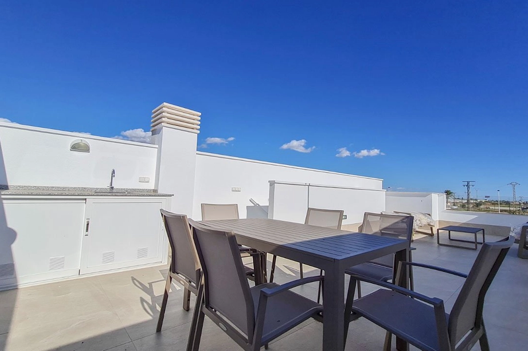 villa en San Pedro del Pinatar en venta, superficie 158 m², estado first owner, parcela 129 m², 3 dormitorios, 2 banos, piscina, ref.: HA-SAN-115-E01-15