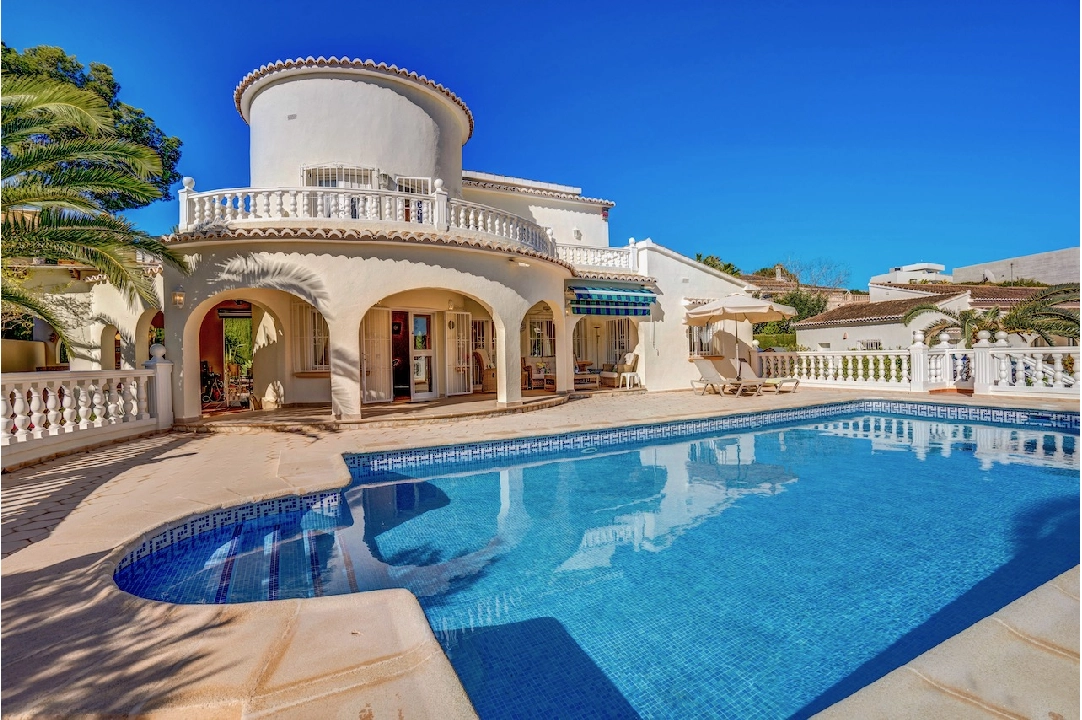 villa en Moraira(Pinar del Advocat) en venta, superficie 174 m², parcela 918 m², 4 dormitorios, 4 banos, piscina, ref.: CA-H-1733-AMBE-1