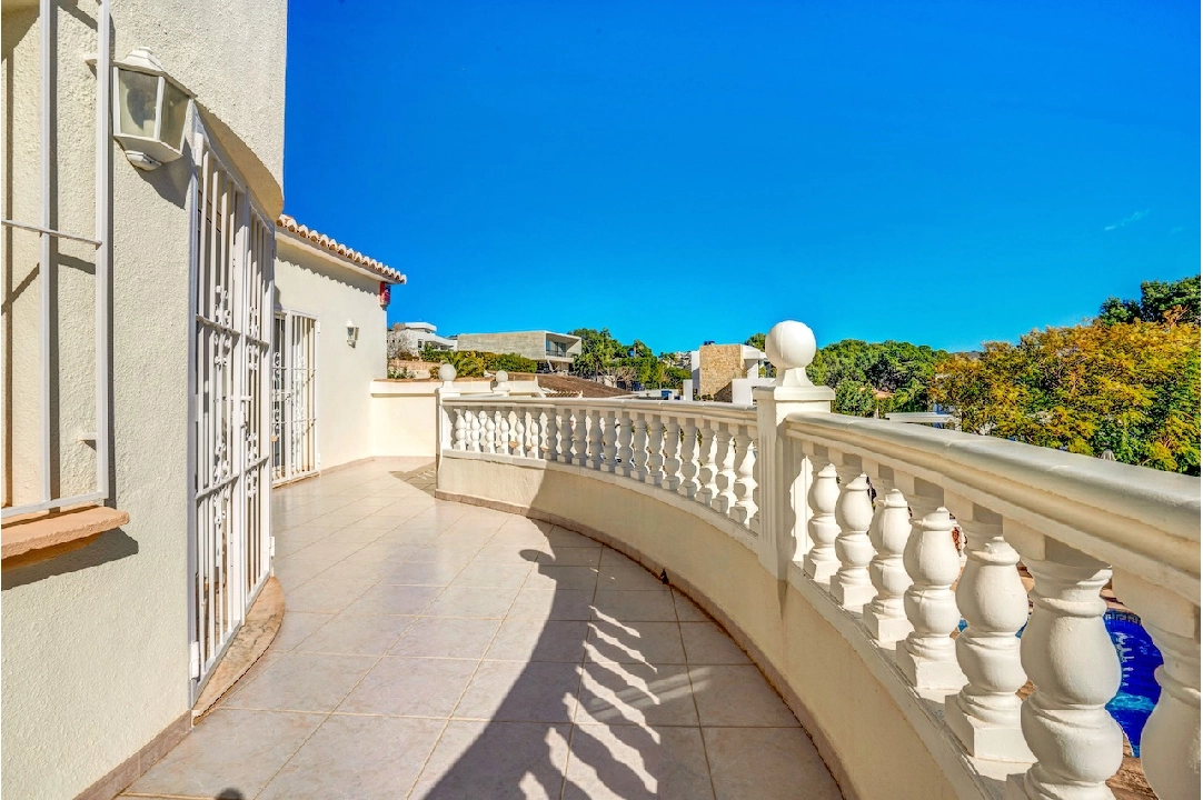villa en Moraira(Pinar del Advocat) en venta, superficie 174 m², parcela 918 m², 4 dormitorios, 4 banos, piscina, ref.: CA-H-1733-AMBE-24