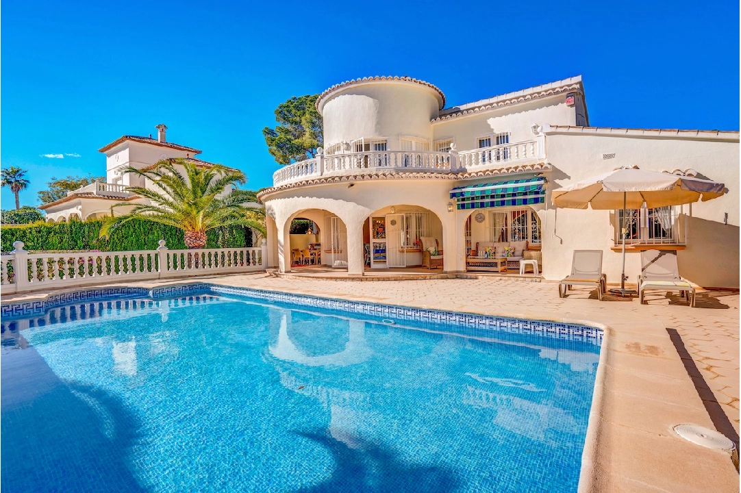 villa en Moraira(Pinar del Advocat) en venta, superficie 174 m², parcela 918 m², 4 dormitorios, 4 banos, piscina, ref.: CA-H-1733-AMBE-32