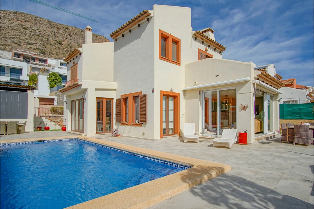 villa en Finestrat(Sierra Cortina) en venta, superficie 188 m², aire acondicionado, parcela 435 m², 3 dormitorios, 3 banos, piscina, ref.: BP-7049FIN-10