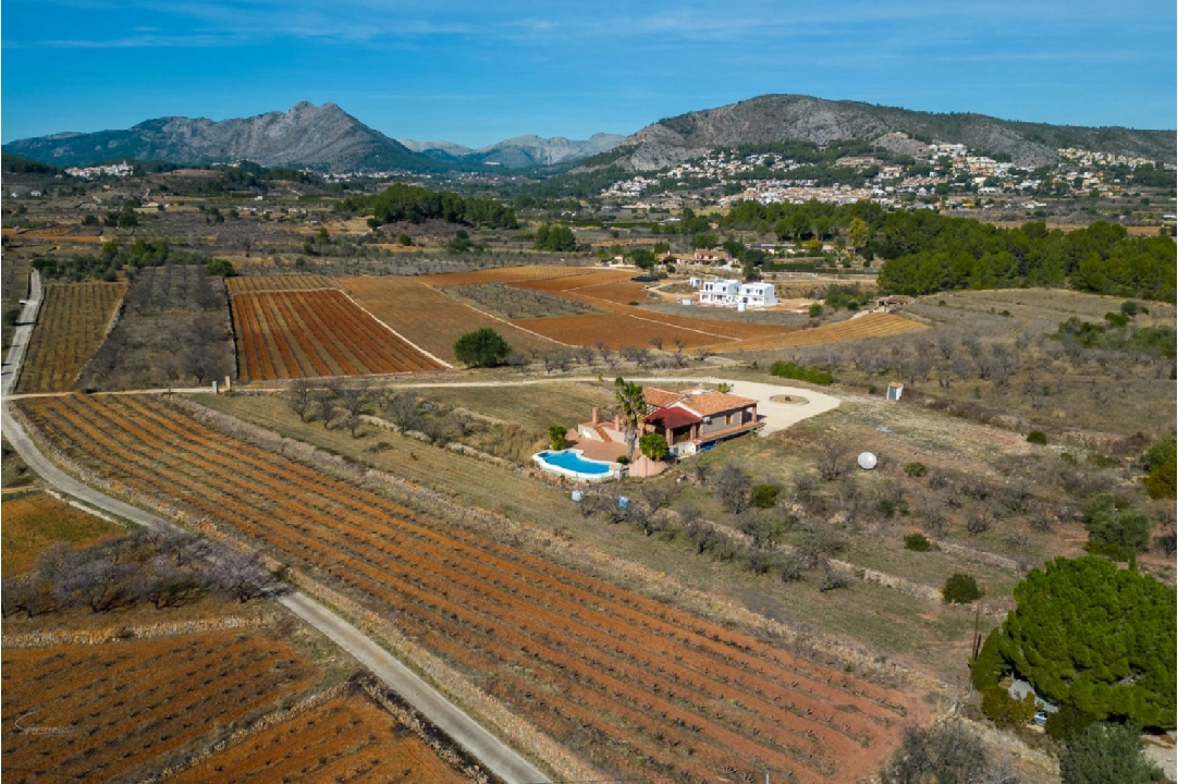 villa en Jalon en venta, superficie 200 m², ano de construccion 2003, aire acondicionado, parcela 10000 m², 2 dormitorios, 2 banos, piscina, ref.: PV-141-01967P-12