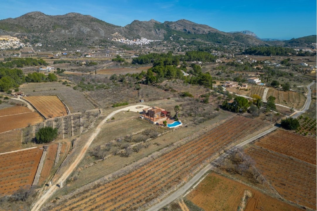 villa en Jalon en venta, superficie 200 m², ano de construccion 2003, aire acondicionado, parcela 10000 m², 2 dormitorios, 2 banos, piscina, ref.: PV-141-01967P-46