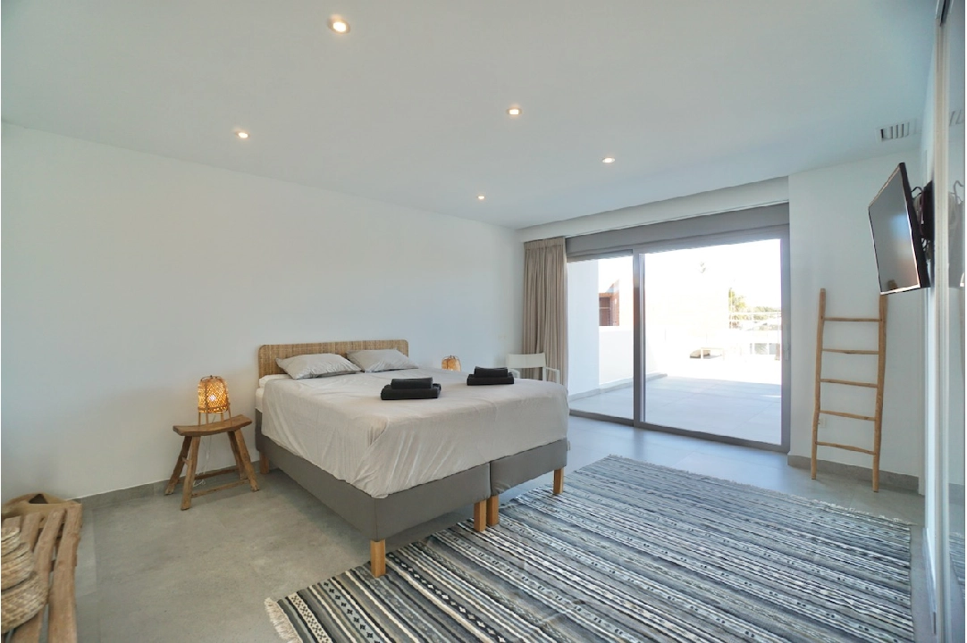 villa en Benissa(La Fustera) en venta, superficie 308 m², aire acondicionado, parcela 850 m², 4 dormitorios, 3 banos, piscina, ref.: CA-H-1723-AMBI-26