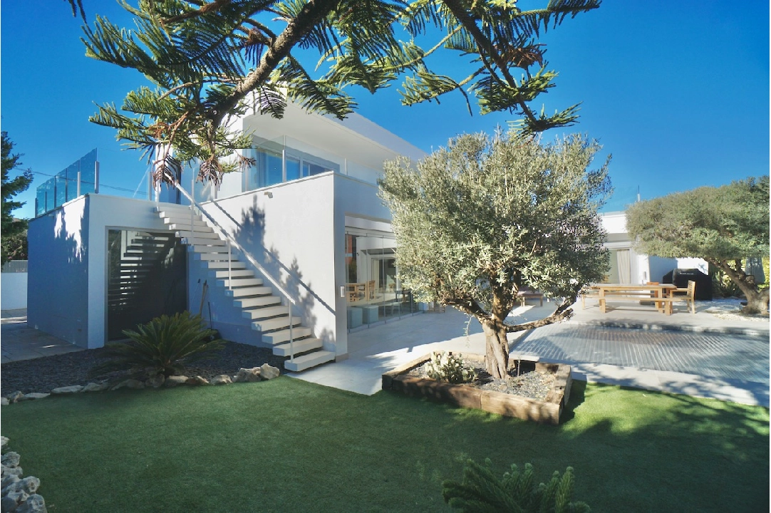 villa en Benissa(La Fustera) en venta, superficie 308 m², aire acondicionado, parcela 850 m², 4 dormitorios, 3 banos, piscina, ref.: CA-H-1723-AMBI-35