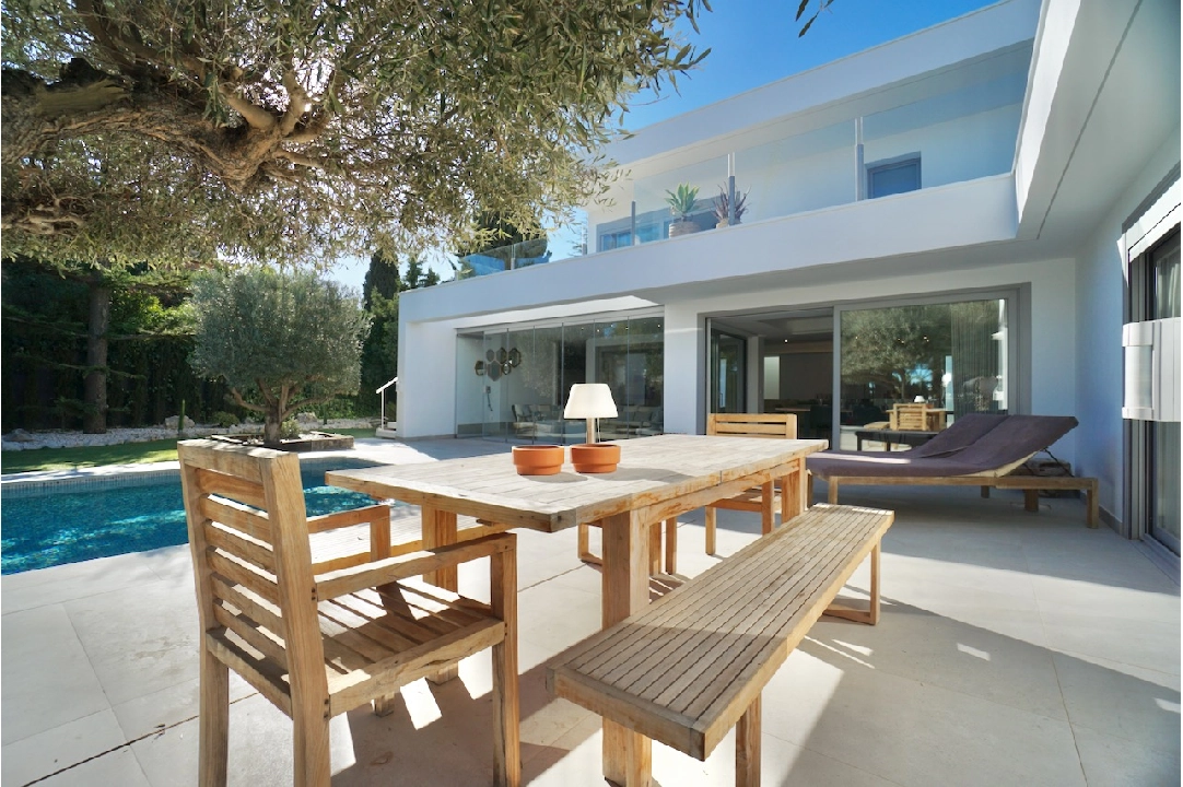 villa en Benissa(La Fustera) en venta, superficie 308 m², aire acondicionado, parcela 850 m², 4 dormitorios, 3 banos, piscina, ref.: CA-H-1723-AMBI-4