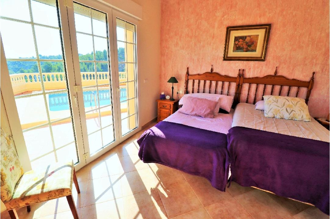 villa en Denia(Centro) en venta, aire acondicionado, 6 dormitorios, 4 banos, piscina, ref.: AM-12170DA-3700-28