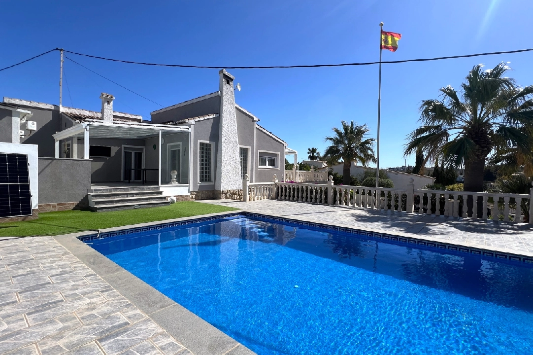 villa en Denia en alquiler de vacaciones, superficie 166 m², ano de construccion 1978, + estufa, aire acondicionado, parcela 802 m², 2 dormitorios, 2 banos, piscina, ref.: T-0224-1