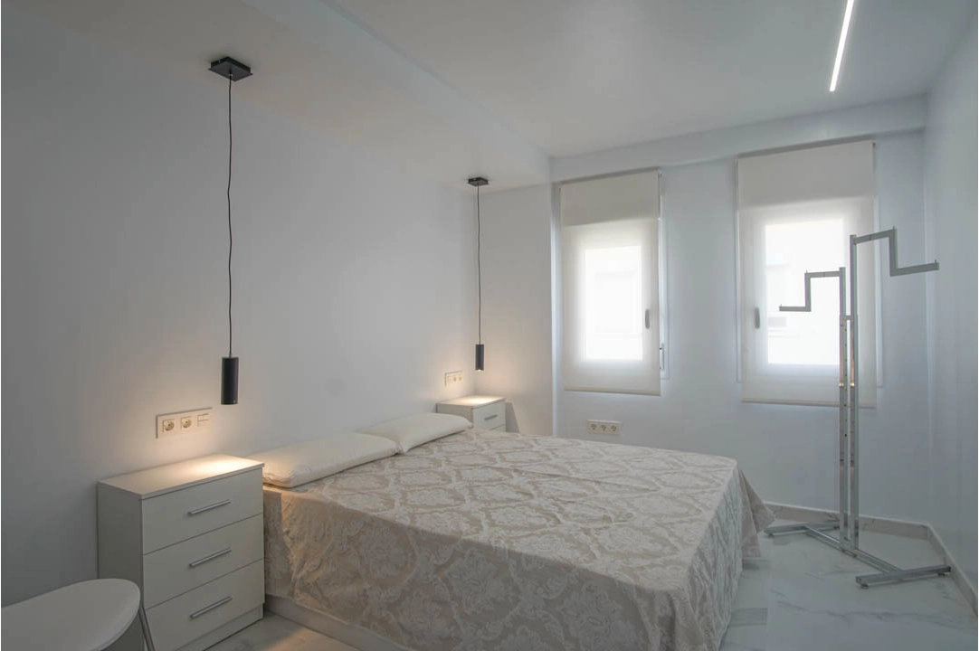 apartamento en Benidorm(Playa Poniente) en venta, superficie 100 m², aire acondicionado, 2 dormitorios, 2 banos, ref.: BP-7054BED-16