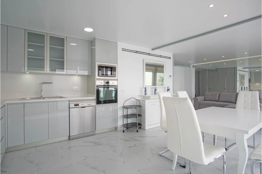 apartamento en Benidorm(Playa Poniente) en venta, superficie 100 m², aire acondicionado, 2 dormitorios, 2 banos, ref.: BP-7054BED-6