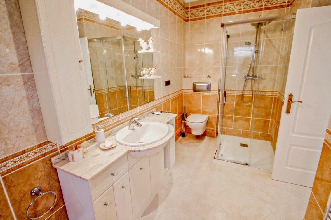 villa en Benissa(La Fustera) en venta, superficie 220 m², aire acondicionado, parcela 994 m², 4 dormitorios, 3 banos, piscina, ref.: CA-H-1756-AMB-29