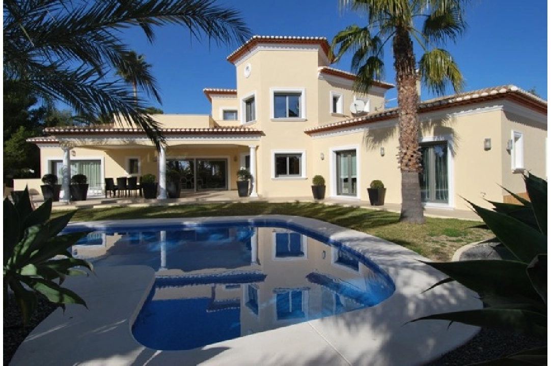 villa en Benissa(Buenavista) en venta, superficie 464 m², ano de construccion 2015, aire acondicionado, parcela 1131 m², 4 dormitorios, 4 banos, piscina, ref.: BI-BE.H-906-1