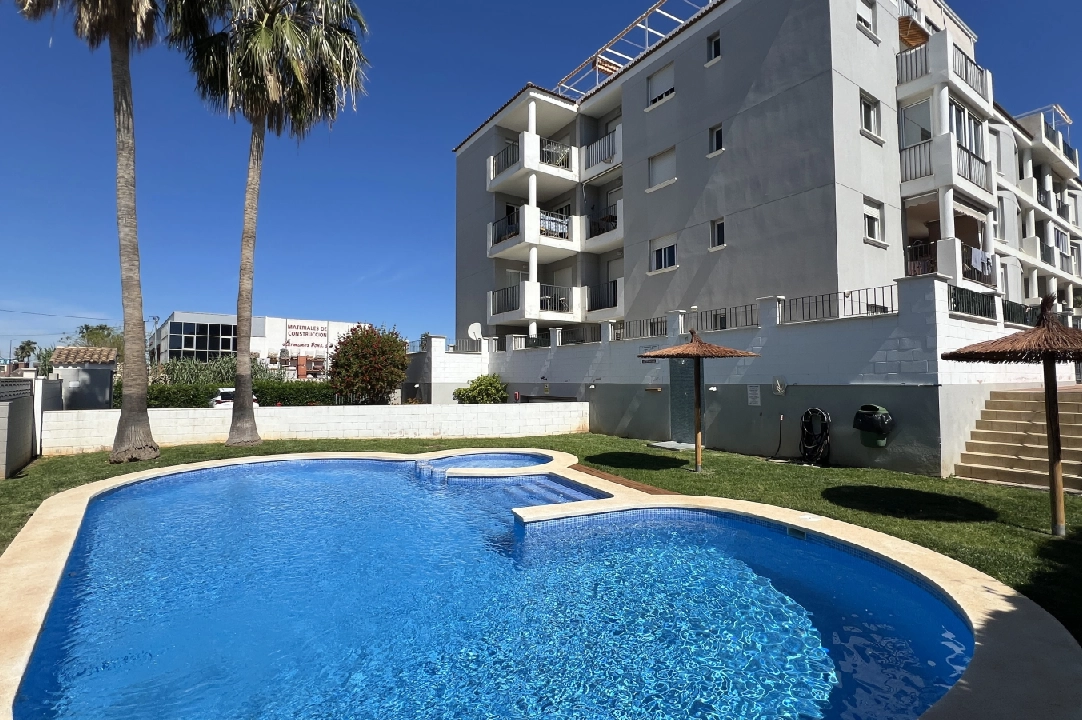 apartamento en Denia en alquiler de vacaciones, superficie 86 m², ano de construccion 2006, estado modernized, + calefaccion central, aire acondicionado, parcela 46 m², 2 dormitorios, 2 banos, piscina, ref.: T-0324-1