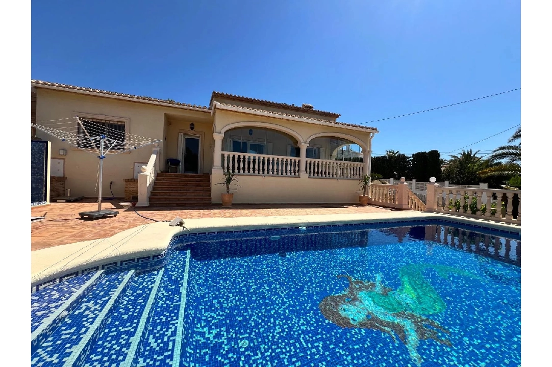 villa en Calpe en venta, superficie 145 m², aire acondicionado, 3 dormitorios, 2 banos, piscina, ref.: BS-84840333-33