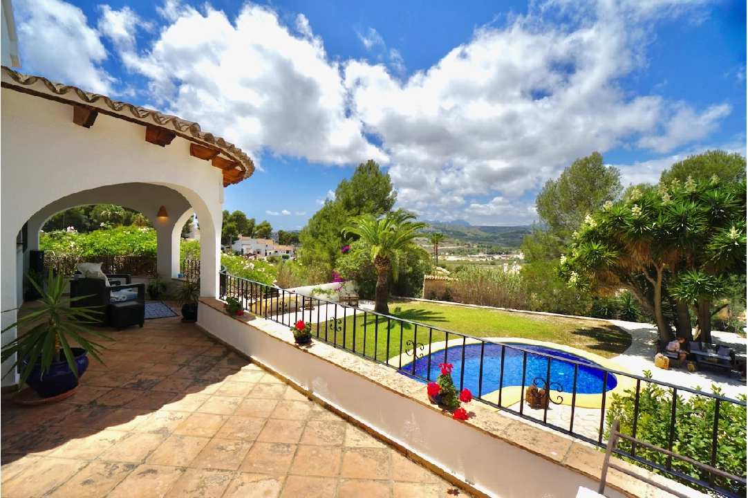 villa en Moraira(Moraira Alcasar) en venta, superficie 267 m², aire acondicionado, parcela 972 m², 5 dormitorios, 3 banos, piscina, ref.: CA-H-1781-AMBI-26