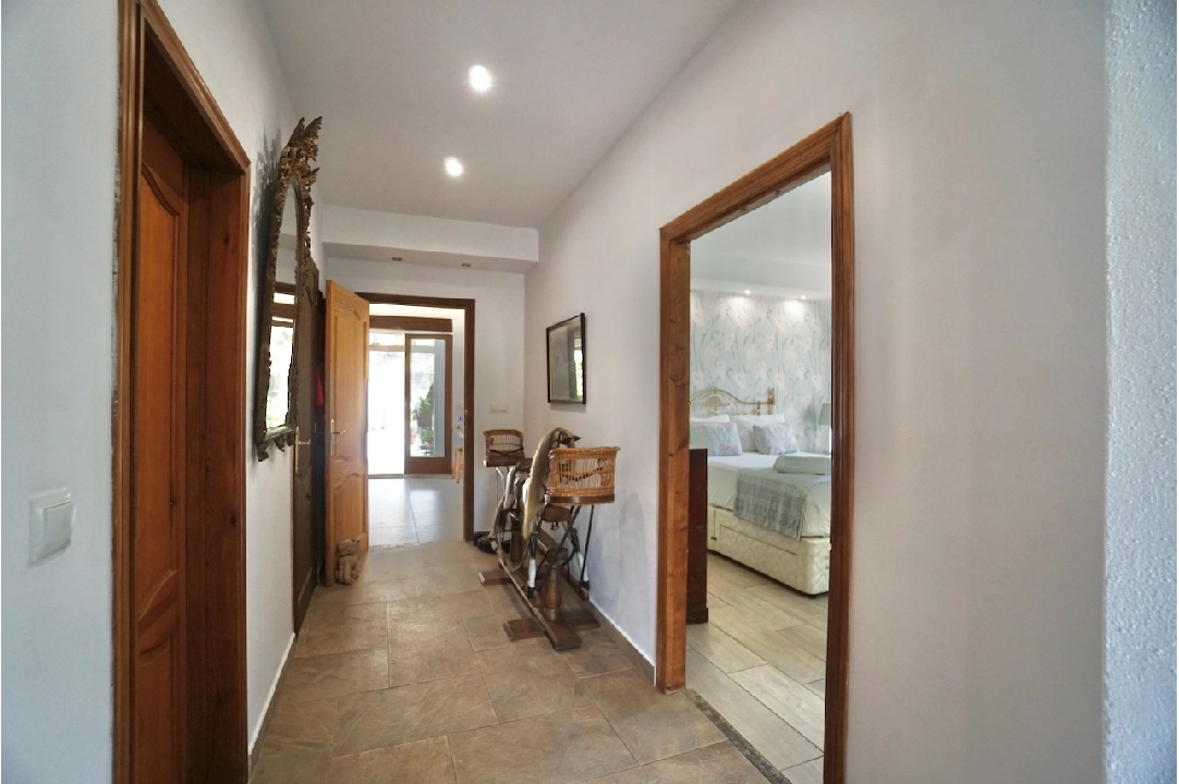 finca en Benissa(Partida Llenes) en venta, superficie 326 m², aire acondicionado, parcela 18203 m², 3 dormitorios, 3 banos, piscina, ref.: CA-F-1784-AMBI-23