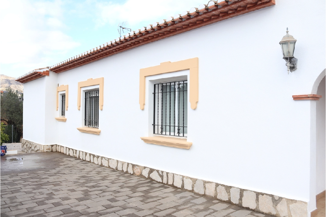 villa en Orba en venta, superficie 154 m², parcela 813 m², 4 dormitorios, 2 banos, piscina, ref.: PT-24001-28