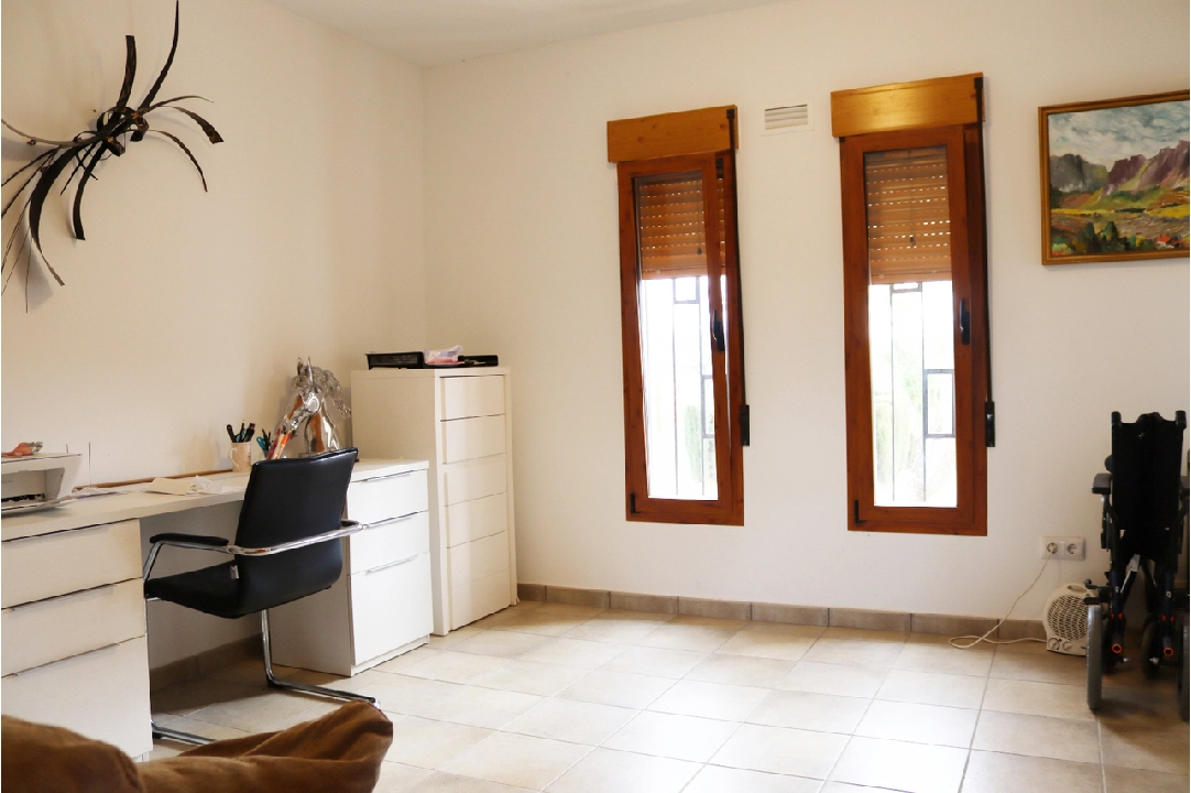 villa en Jalon en venta, superficie 279 m², parcela 13009 m², 4 dormitorios, 4 banos, ref.: PT-24004-14