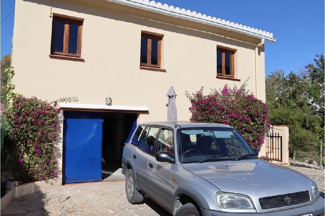 finca en Parcent en venta, superficie 140 m², parcela 830 m², 3 dormitorios, 1 banos, ref.: PT-24005-37