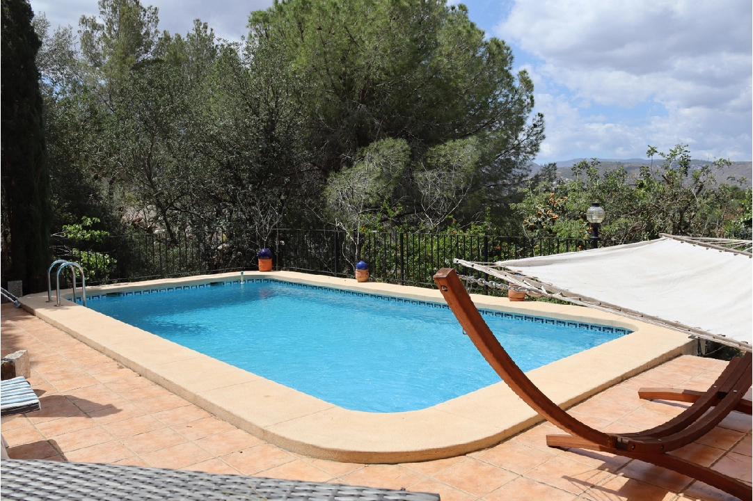 villa en Pedreguer en venta, superficie 196 m², parcela 984 m², 3 dormitorios, 3 banos, piscina, ref.: PT-24008-2