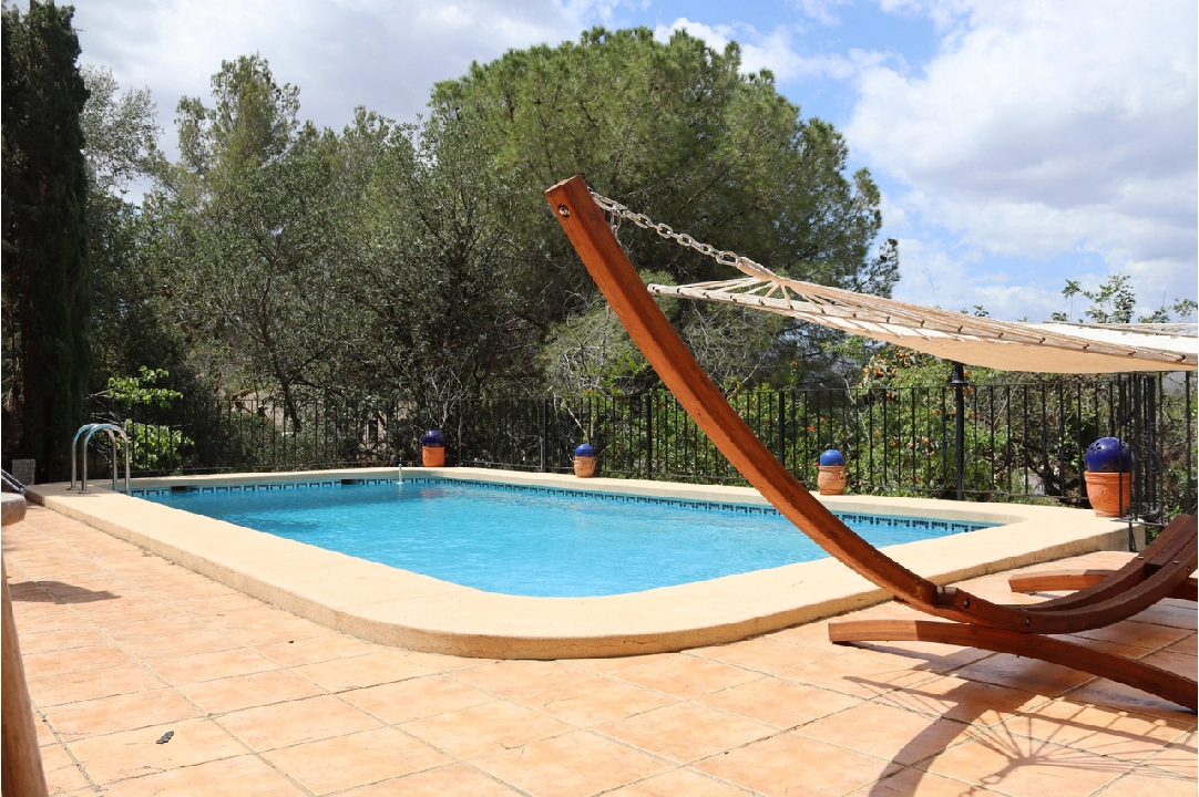 villa en Pedreguer en venta, superficie 196 m², parcela 984 m², 3 dormitorios, 3 banos, piscina, ref.: PT-24008-31