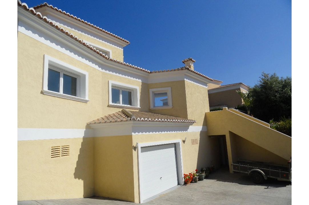 villa en Calpe(Calpe) en venta, superficie 410 m², aire acondicionado, parcela 983 m², 3 dormitorios, 3 banos, piscina, ref.: COB-982-10535-13