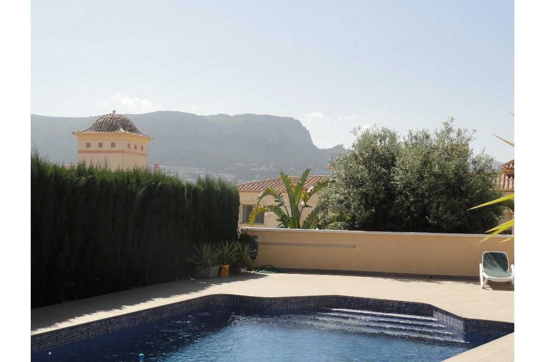 villa en Calpe(Calpe) en venta, superficie 410 m², aire acondicionado, parcela 983 m², 3 dormitorios, 3 banos, piscina, ref.: COB-982-10535-15